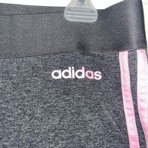 Adidas (gray leggings )